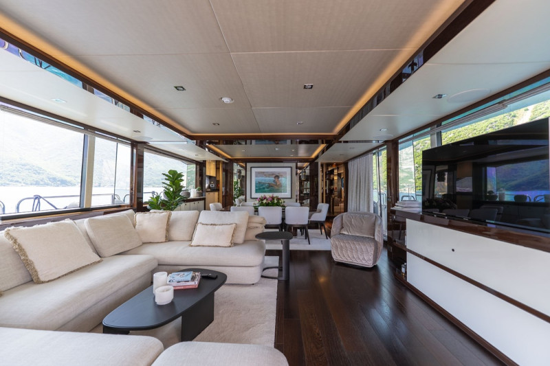 95 YACHT 2018 SUNSEEKER