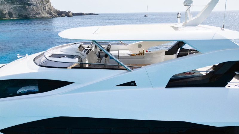 95 YACHT 2018 SUNSEEKER