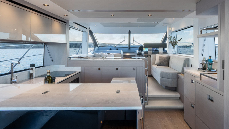 MANHATTAN 56 2026 SUNSEEKER