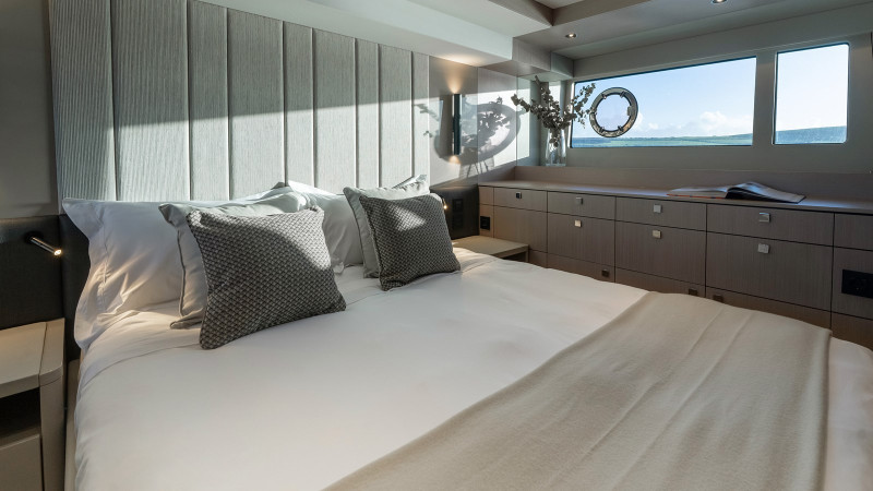 MANHATTAN 56 2026 SUNSEEKER