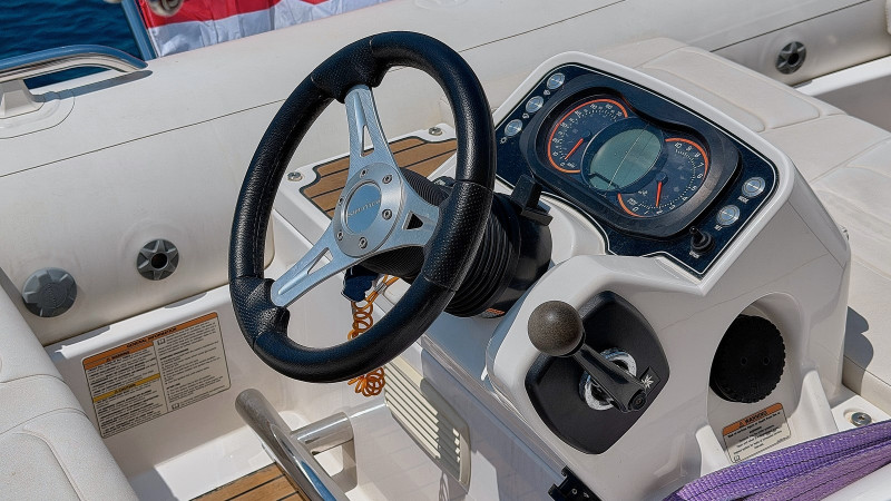 780 2008 FERRETTI YACHTS