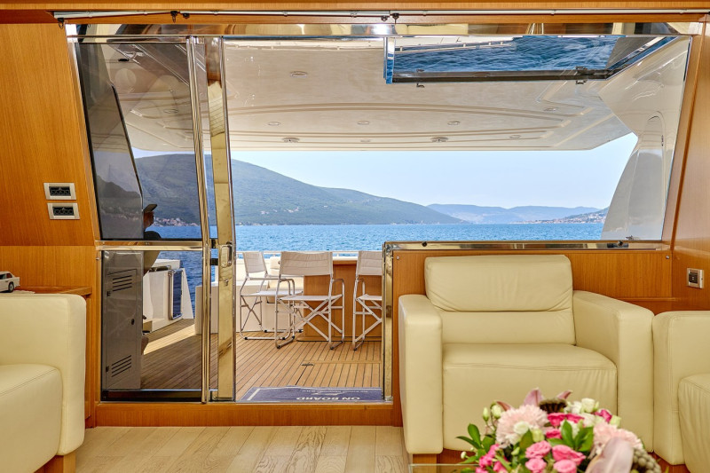 780 2008 FERRETTI YACHTS