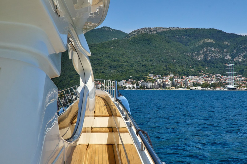 780 2008 FERRETTI YACHTS