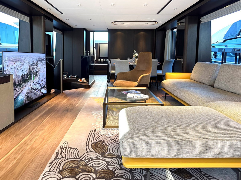 860 2023 FERRETTI YACHTS