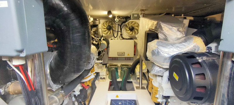 64 FLYBRIDGE 2015 AZIMUT YACHTS