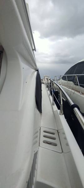 64 FLYBRIDGE 2015 AZIMUT YACHTS