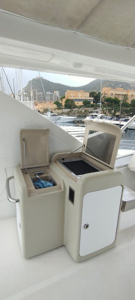64 FLYBRIDGE 2015 AZIMUT YACHTS