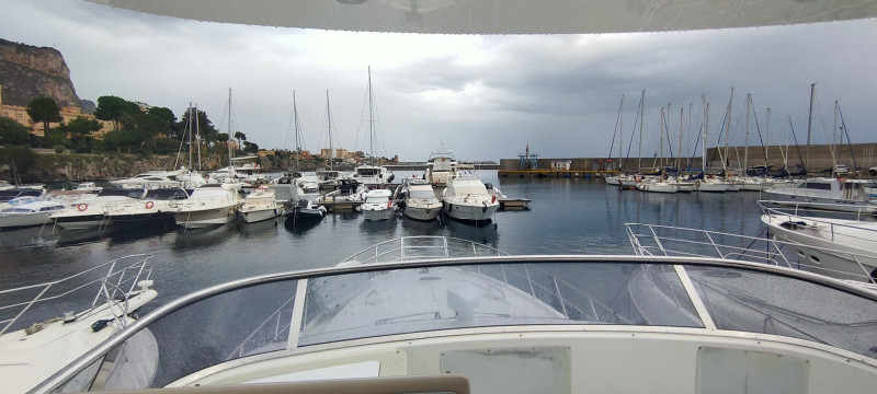 64 FLYBRIDGE 2015 AZIMUT YACHTS