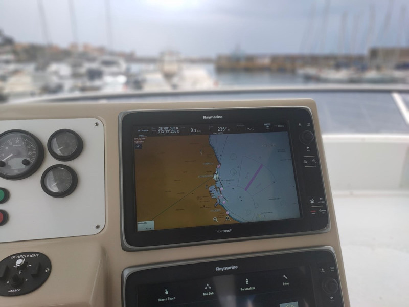 64 FLYBRIDGE 2015 AZIMUT YACHTS