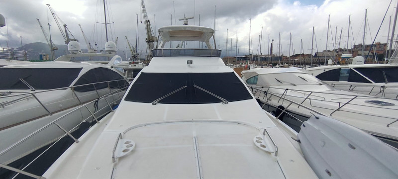 64 FLYBRIDGE 2015 AZIMUT YACHTS
