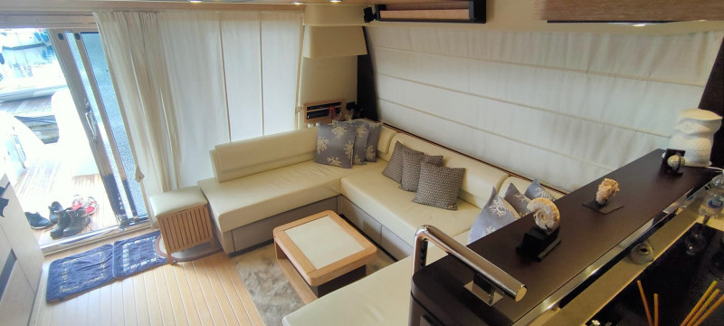 64 FLYBRIDGE 2015 AZIMUT YACHTS