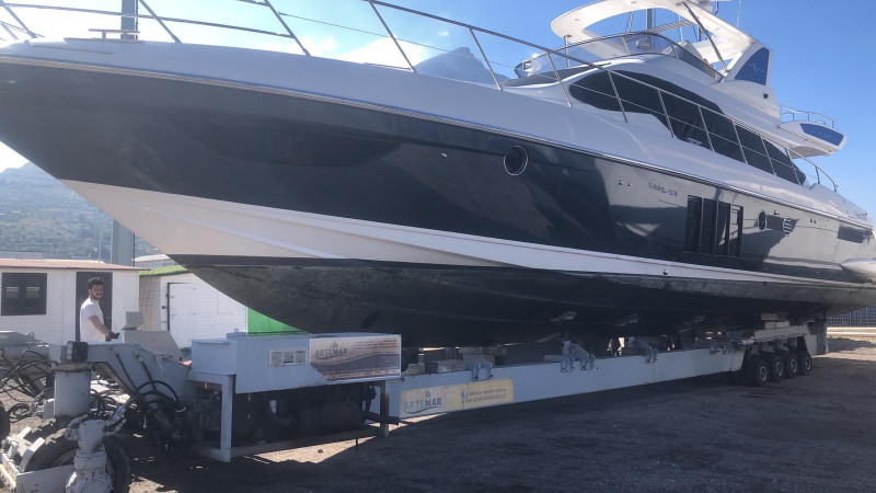 64 FLYBRIDGE 2015 AZIMUT YACHTS