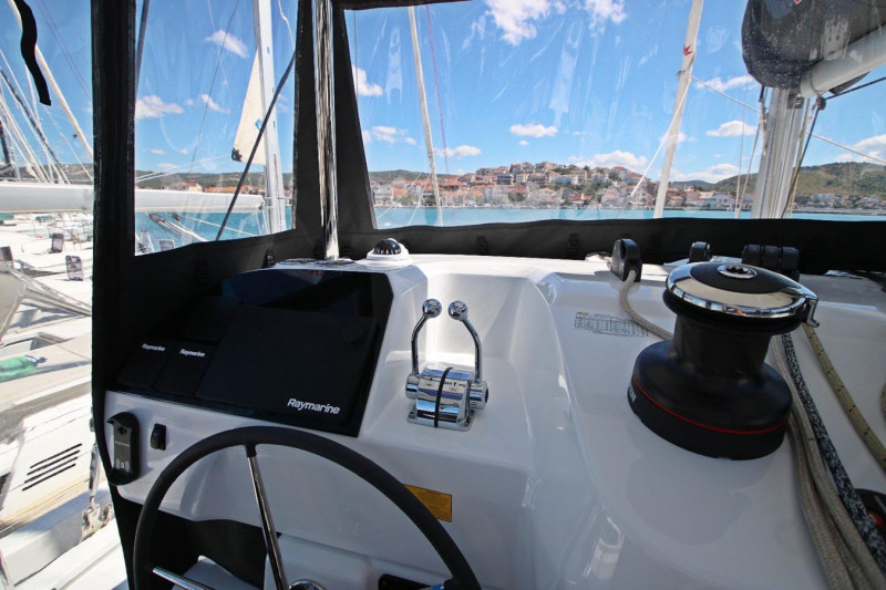 2025 LAGOON CATAMARANS