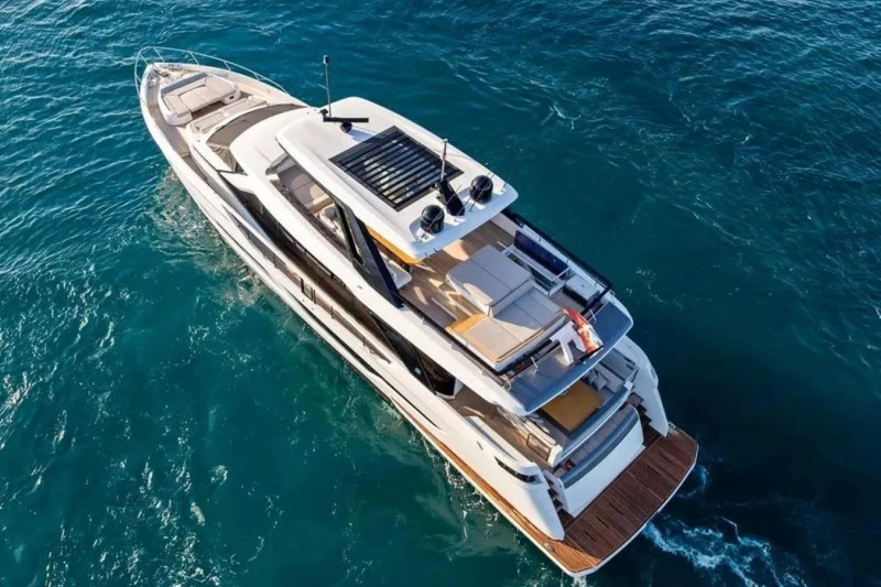 FERRETTI YACHTS 860 2023 FERRETTI YACHTS