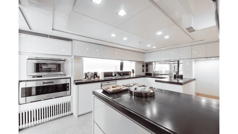 116 2008 AZIMUT YACHTS