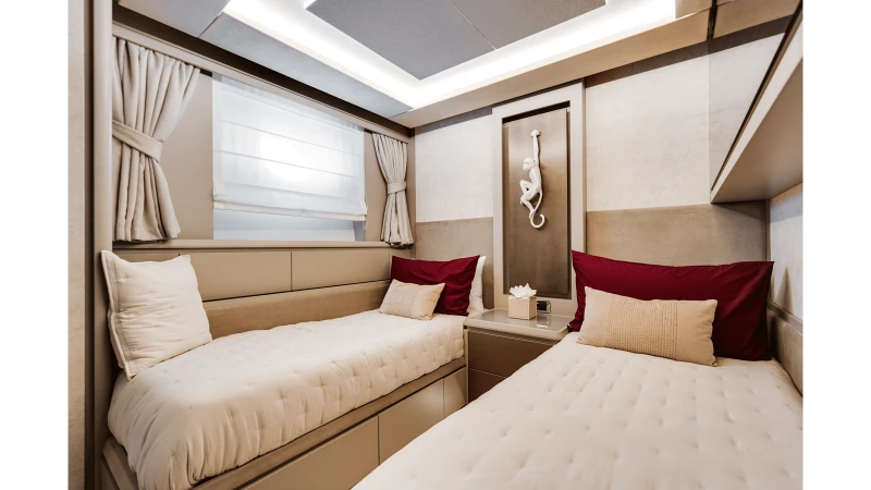 116 2008 AZIMUT YACHTS