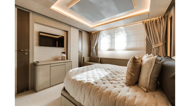 116 2008 AZIMUT YACHTS
