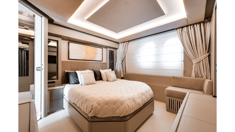 116 2008 AZIMUT YACHTS