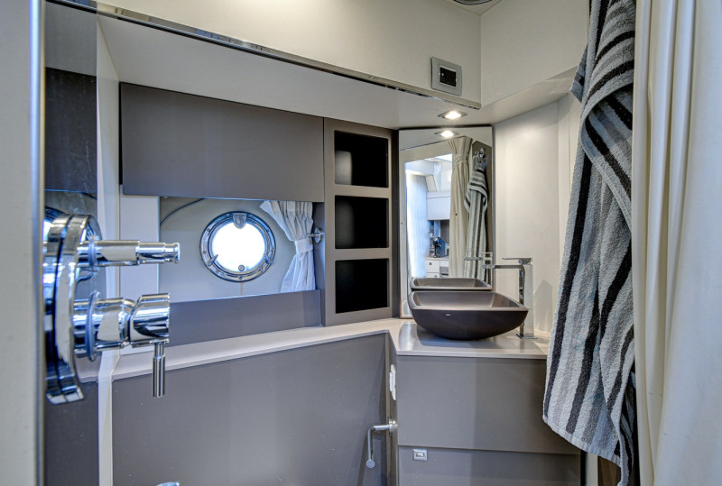 Cranchi 44 2021 CRANCHI YACHTS