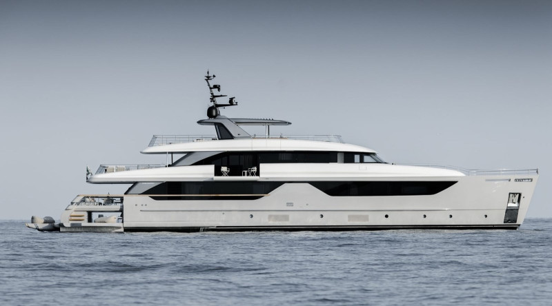 SD132 2025 SANLORENZO YACHTS