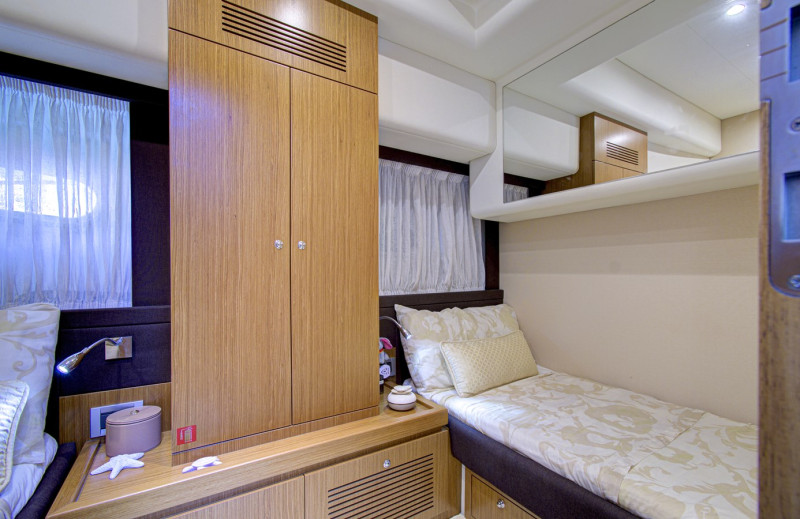 Ferretti 510 2010 FERRETTI YACHTS