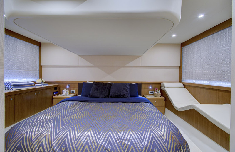 Ferretti 510 2010 FERRETTI YACHTS