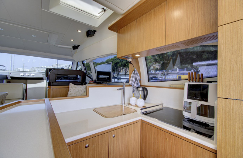 Ferretti 510 2010 FERRETTI YACHTS