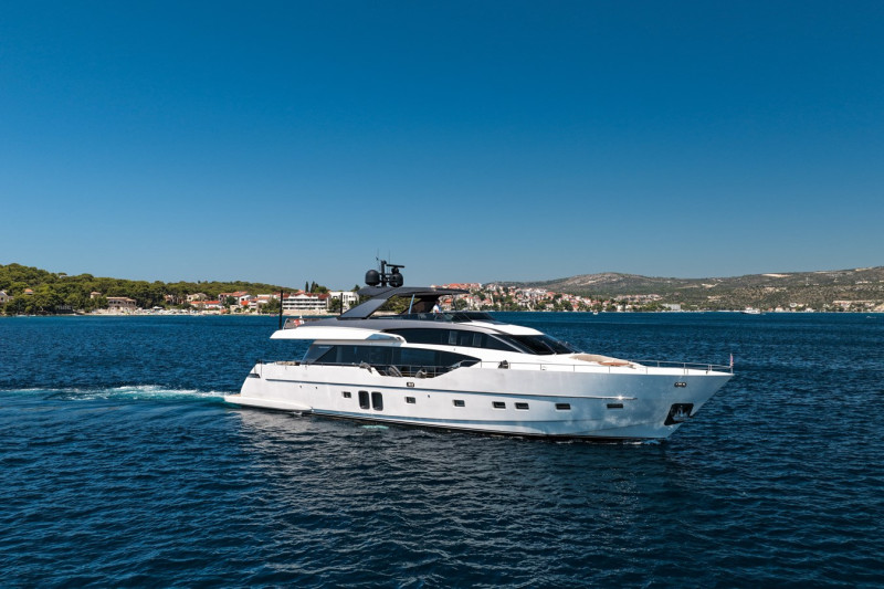 SL86 2019 SANLORENZO YACHTS