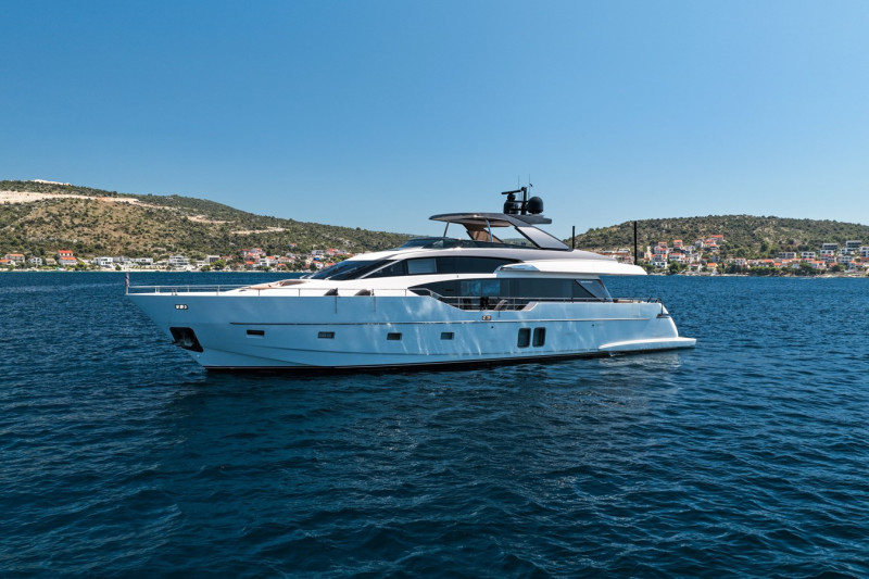 SL86 2019 SANLORENZO YACHTS