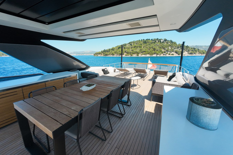 SL86 2019 SANLORENZO YACHTS