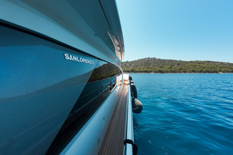 SL86 2019 SANLORENZO YACHTS