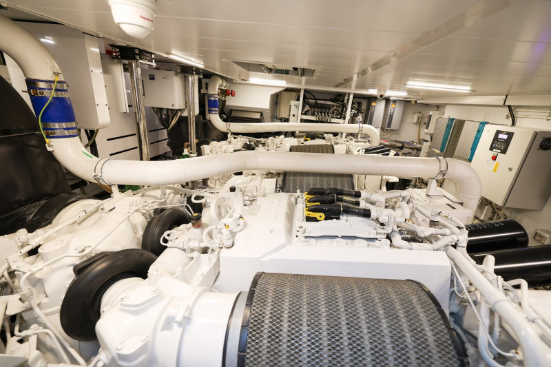 SL86 2019 SANLORENZO YACHTS