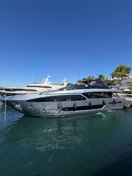 90 ARGO 2024 RIVA YACHT