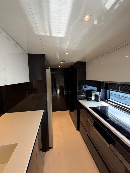 90 ARGO 2024 RIVA YACHT