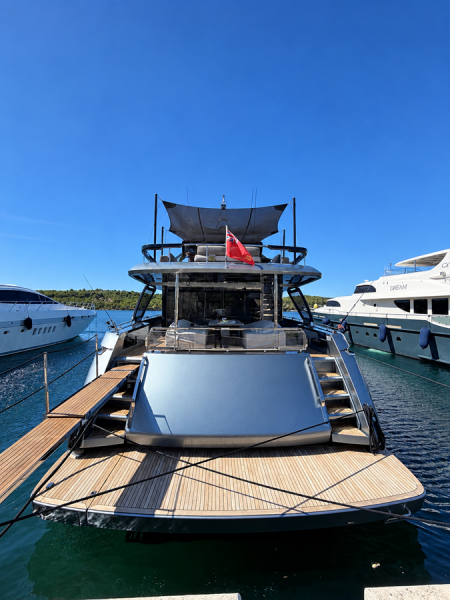 90 ARGO 2024 RIVA YACHT
