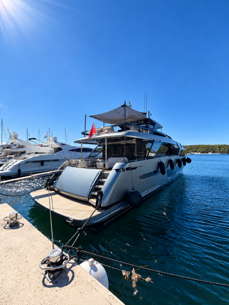 90 ARGO 2024 RIVA YACHT