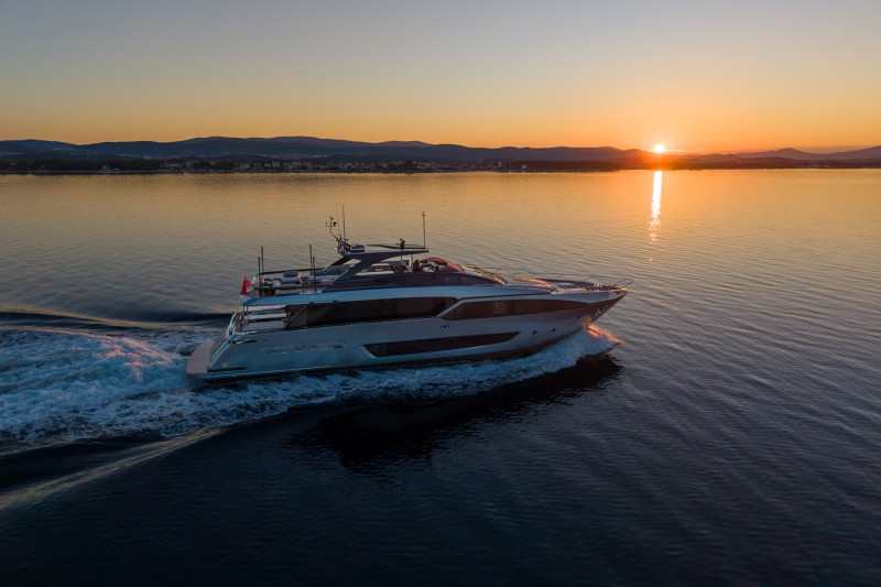 90 ARGO 2024 RIVA YACHT