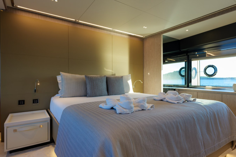 90 ARGO 2024 RIVA YACHT