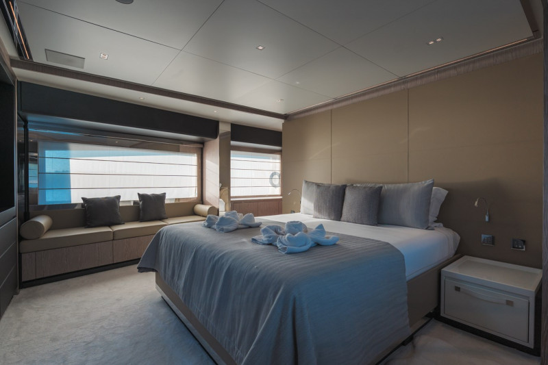 90 ARGO 2024 RIVA YACHT