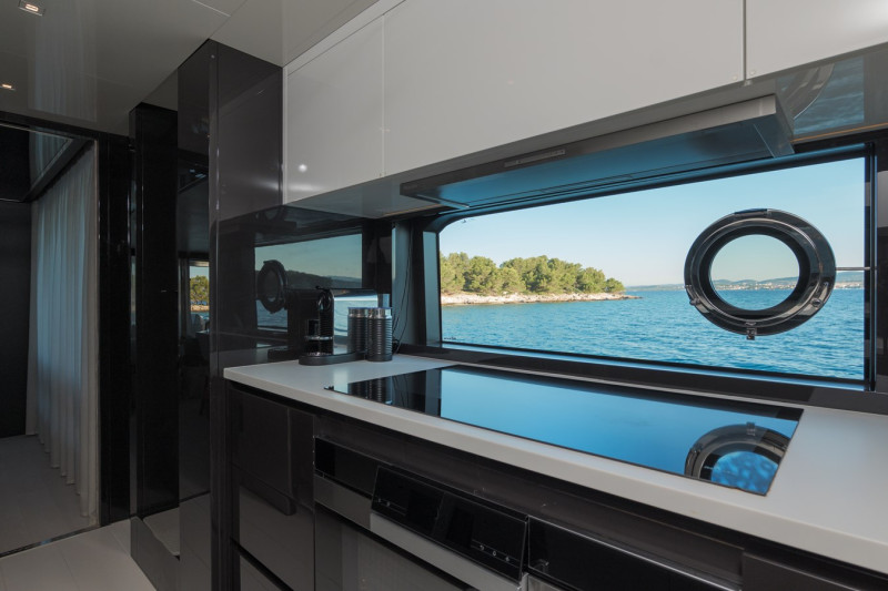 90 ARGO 2024 RIVA YACHT