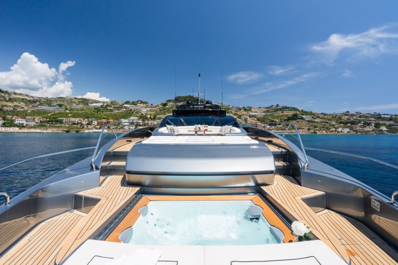 RIVA 110 DOLCE VITA 2020 RIVA YACHT