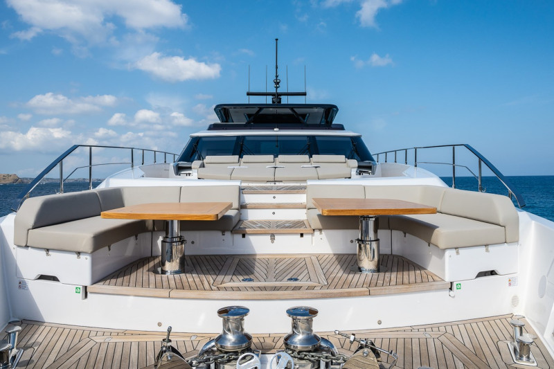 1000 2025 FERRETTI YACHTS