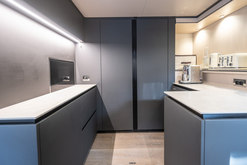 1000 2025 FERRETTI YACHTS