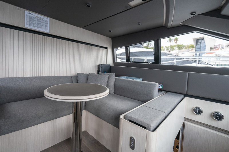 1000 2025 FERRETTI YACHTS