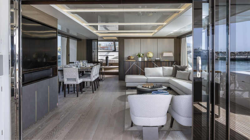 90 OCEAN 2022 SUNSEEKER