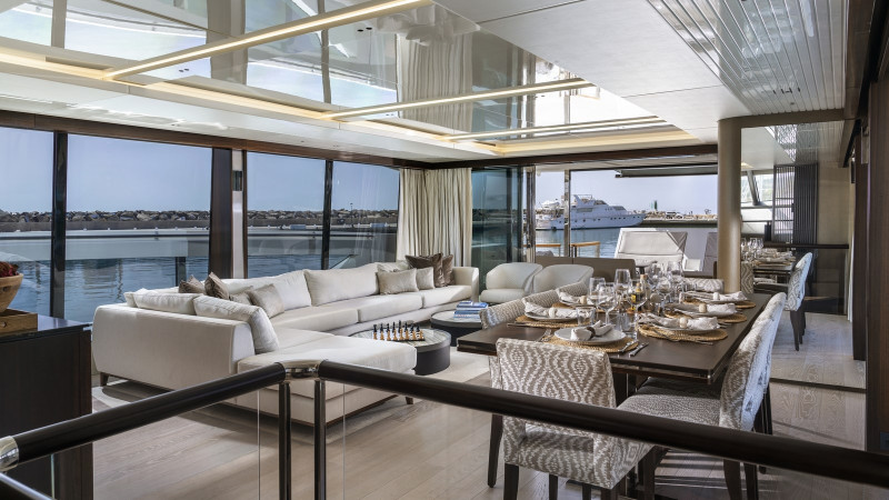 90 OCEAN 2022 SUNSEEKER