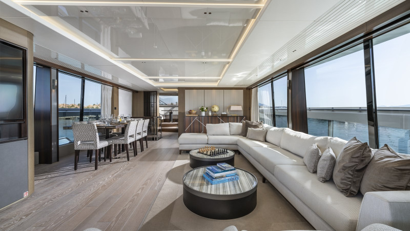 90 OCEAN 2022 SUNSEEKER