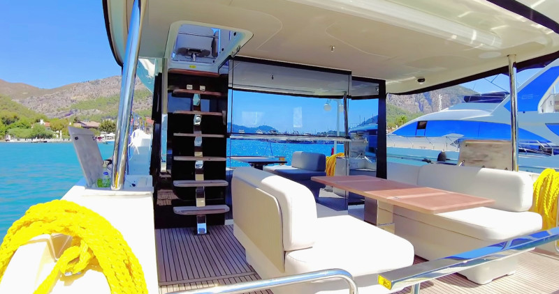 Prestige 5.7 2025 PRESTIGE YACHTS