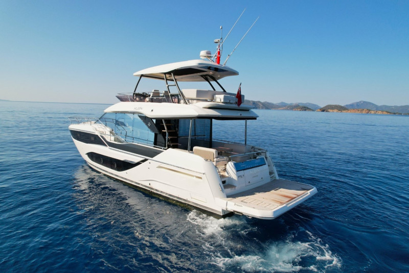 Prestige 5.7 2025 PRESTIGE YACHTS