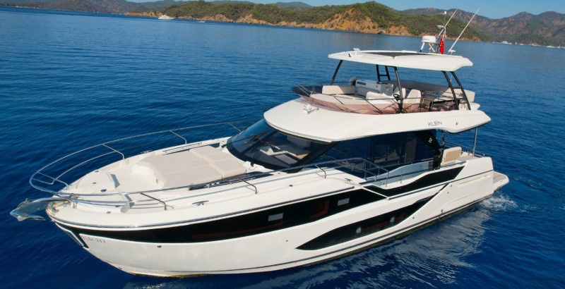 Prestige 5.7 2025 PRESTIGE YACHTS